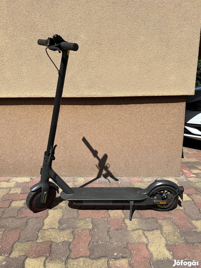 Xiaomi Mi Pro 2 elektromos roller újszerű állapotban eladó !