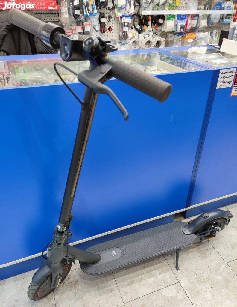 Xiaomi Pro 2 300W elektromos roller dobozában! 135km-t futott!