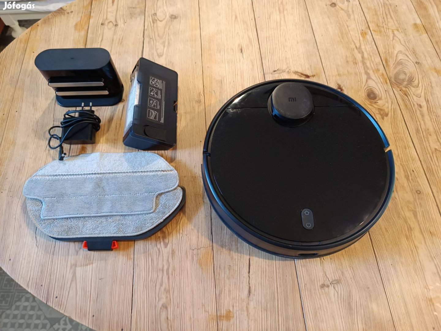 Xiaomi Robot Vacuum-Mop Pro robotporszívó feltörlőfunkcióval