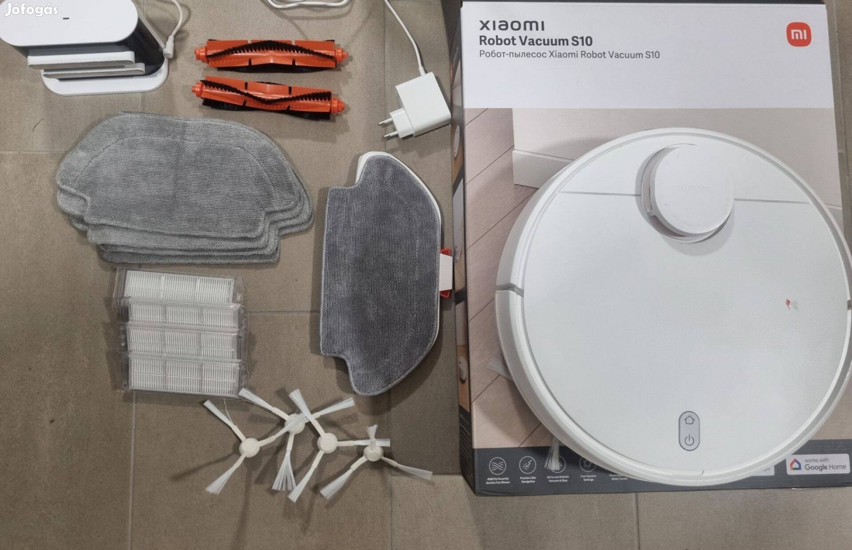 Xiaomi Robot Vacuum S10 Robotporszívó sok kiegészítővel