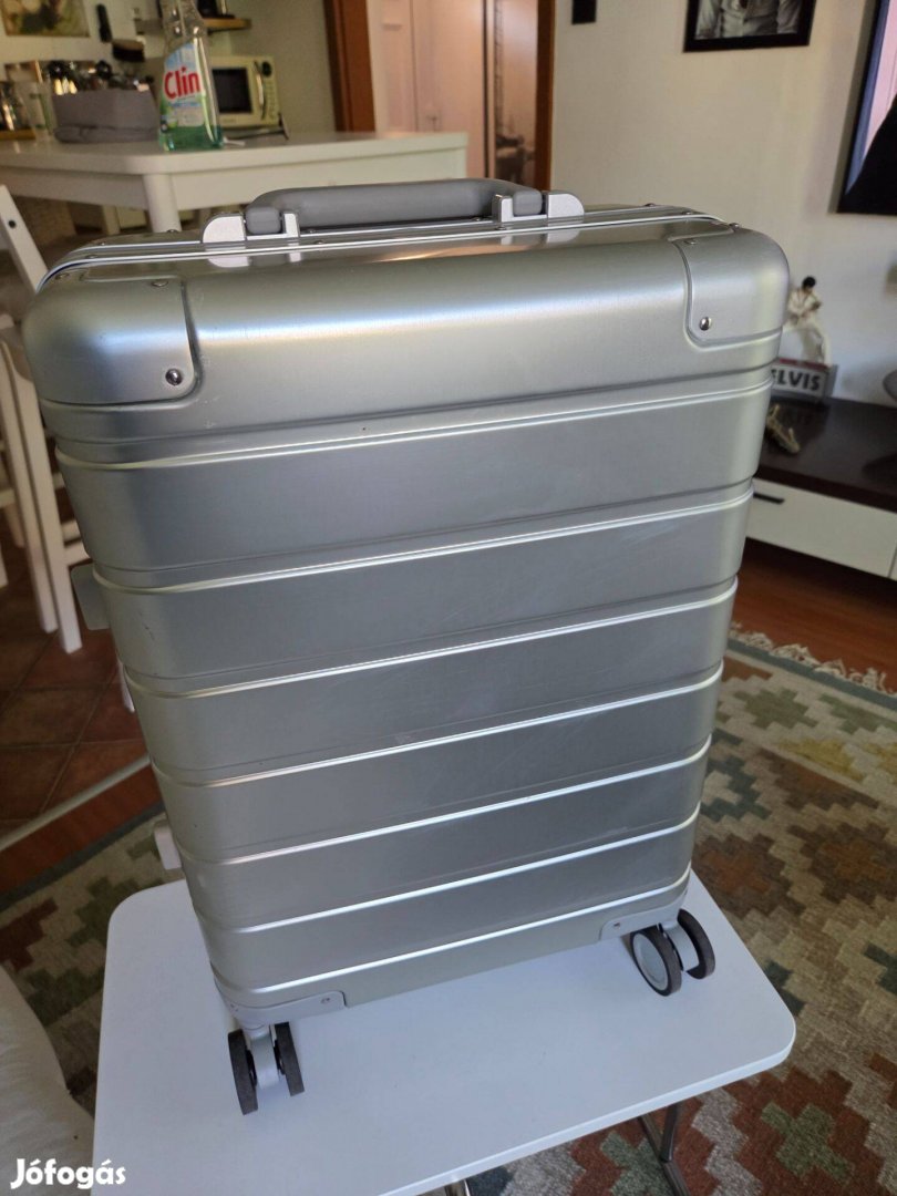 Xiaomi aluminium bőrönd