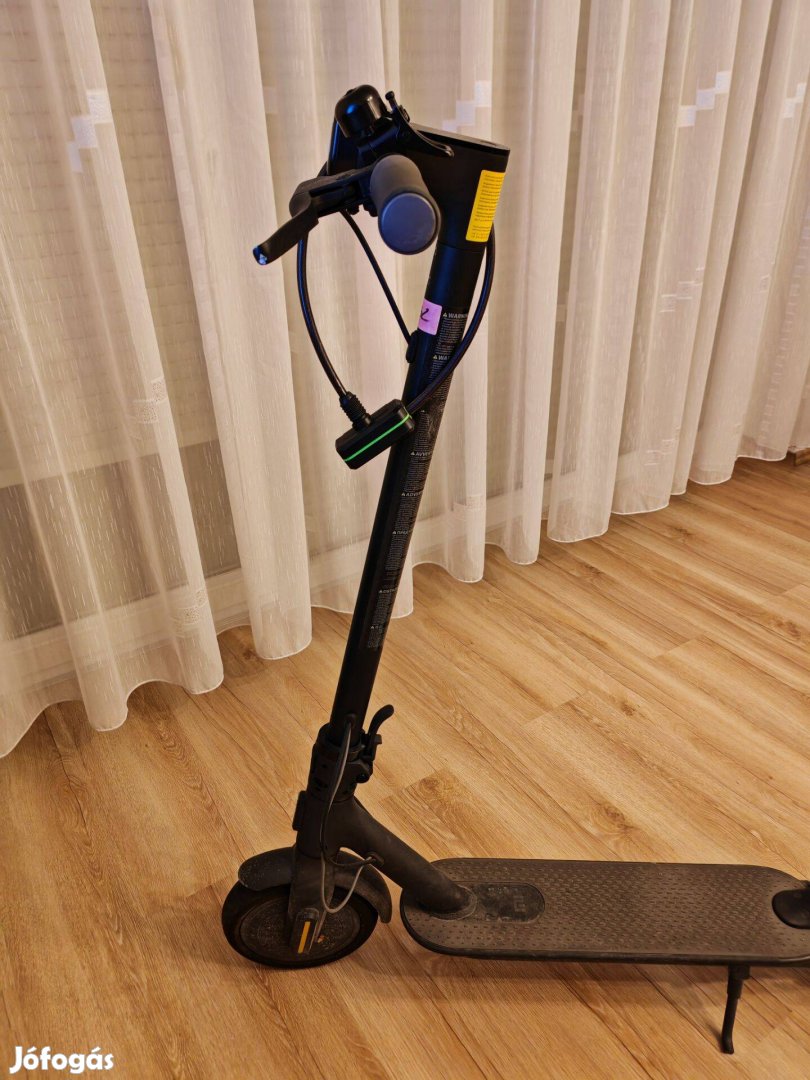 Xiaomi electric scooter essential - Elektromos roller Fekete