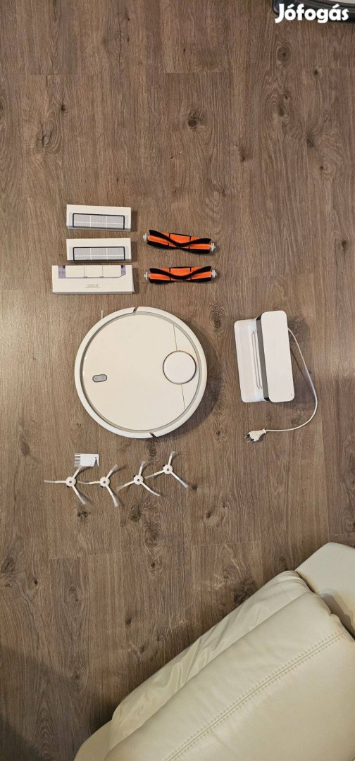 Xiaomi robotporszívó lidaros, fogyóalkatrészekkel