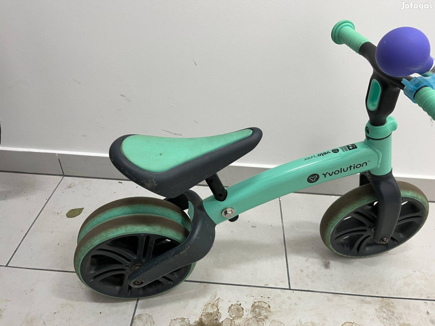 Y Velo Junior futóbicikli zöld