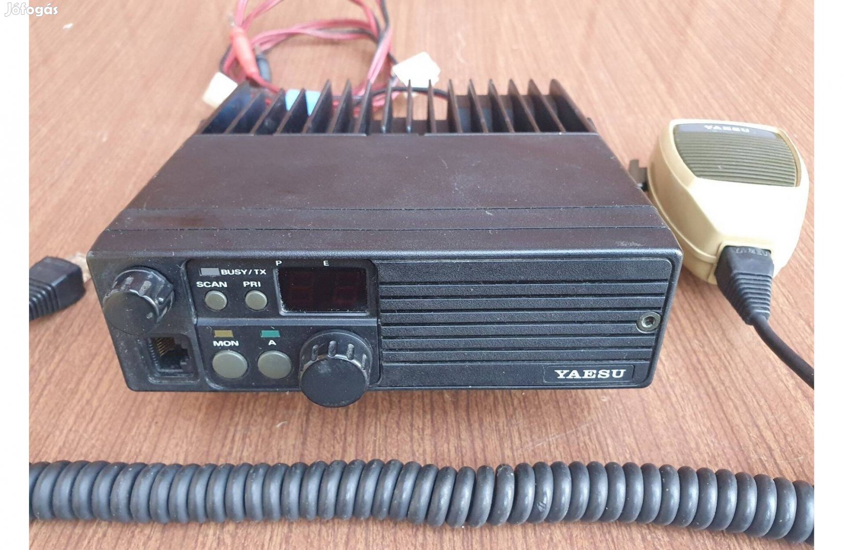 Yaesu FTL2011 VHF URH rádió