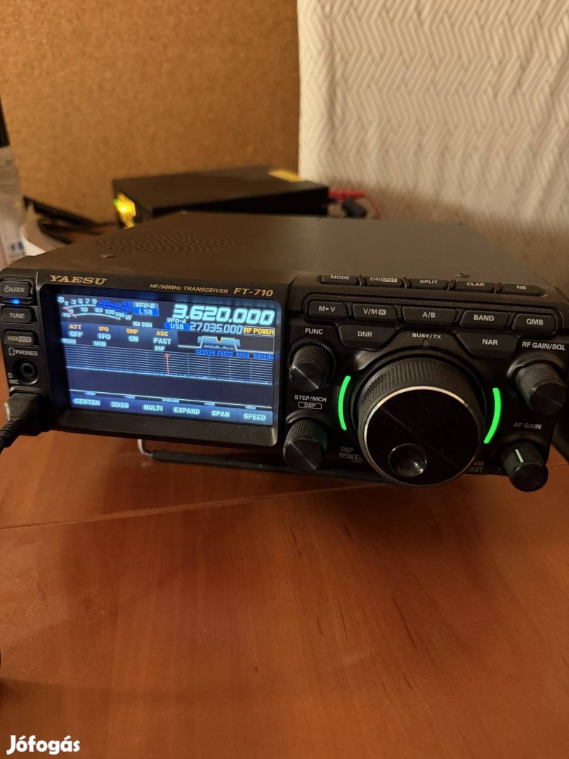 Yaesu FT-710 Field 250 MHz, 100 W, HF6M adóvevő rádió