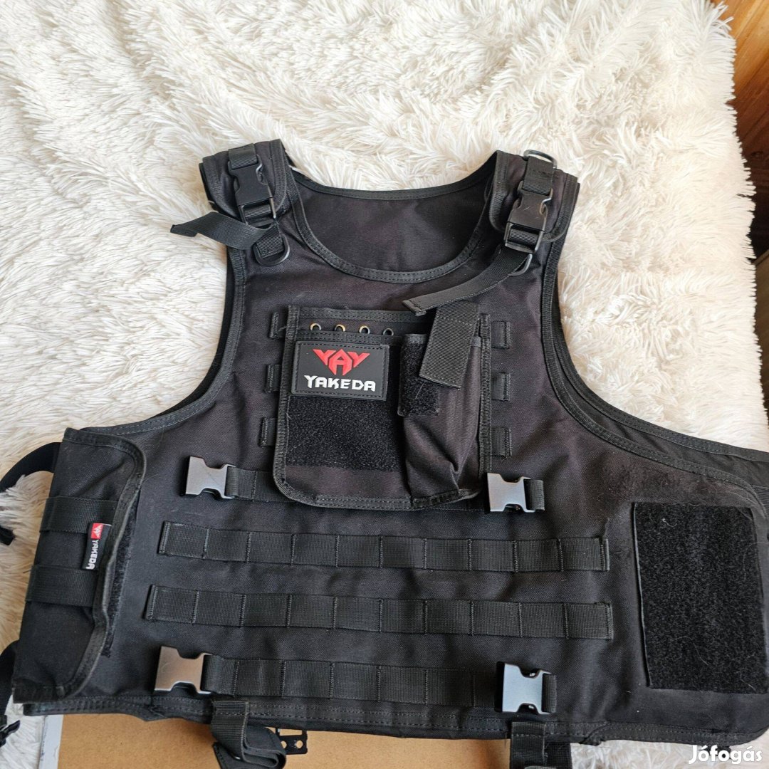 Yakeda férfi fekete L/XL-es méretü taktikai mellény új