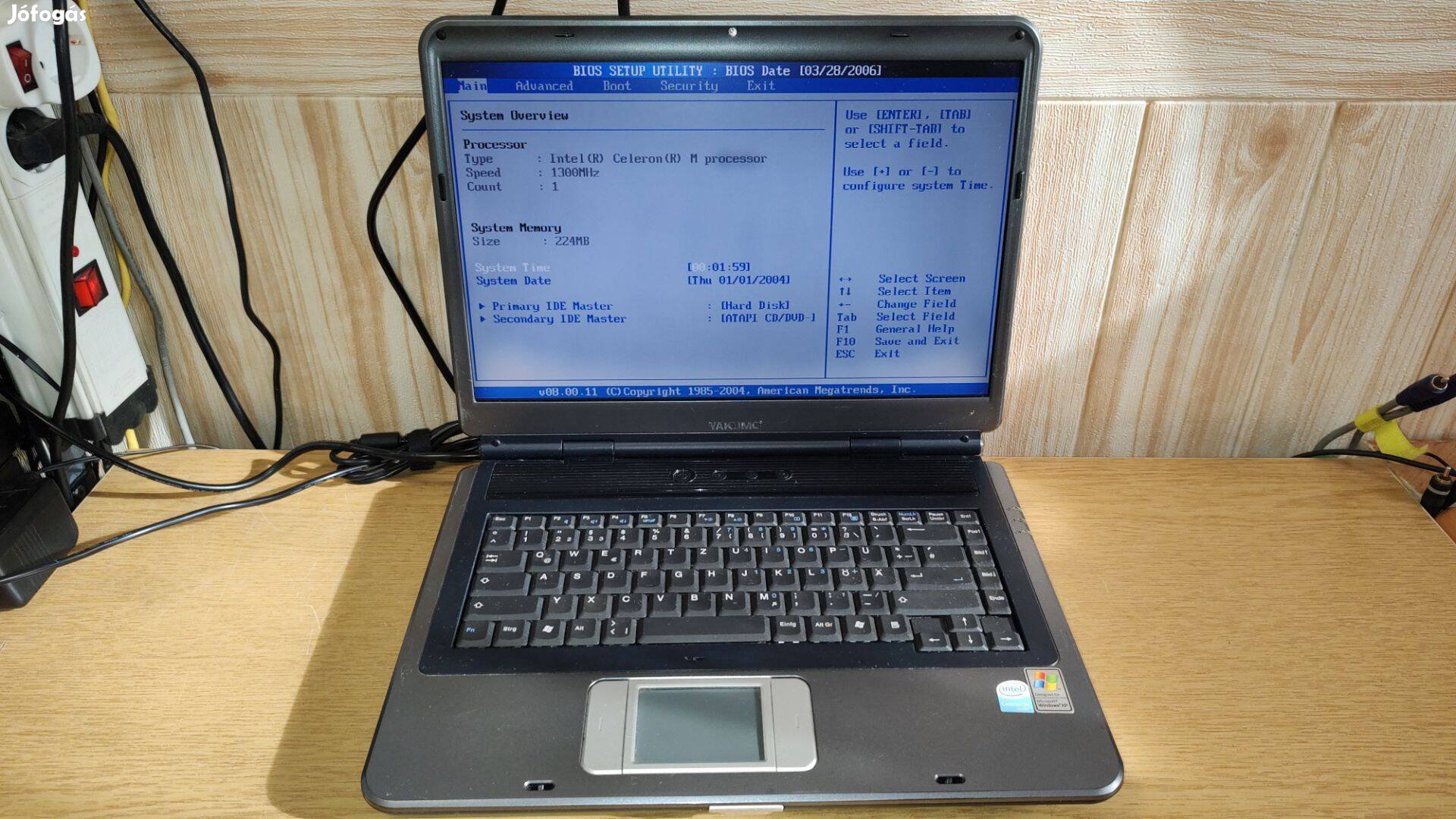 Yakumo Model 330,Intel Celeron/ 256MB,régi,retro laptop alkatrésznek