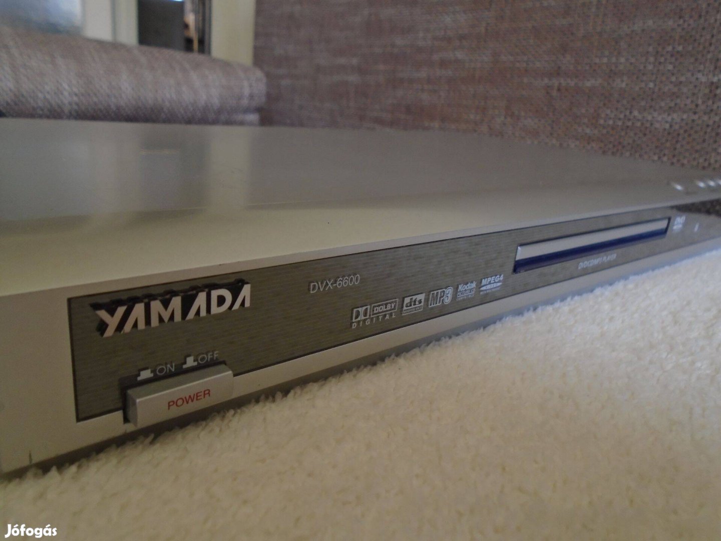 Yamada Dvx 6600 dvd lejátszó távval /hibás/