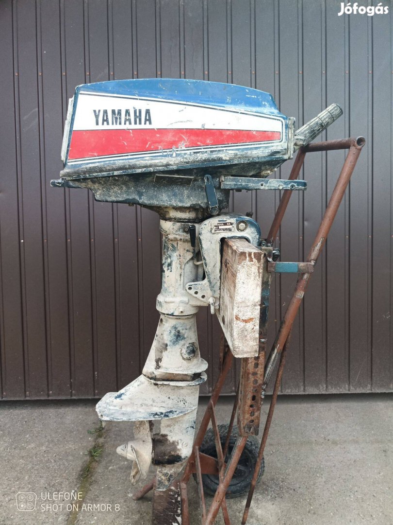 Yamaha 8 csónakmotor