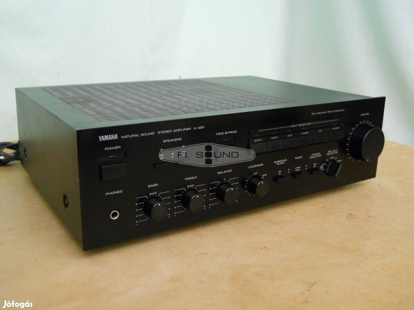 Yamaha A-520 ,2x75W,8-16ohm,4 hangfalas sztereo erősítő