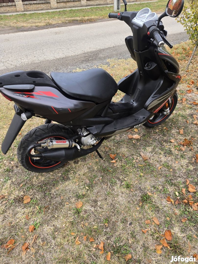 Yamaha Aerox 50 2t  2011-es