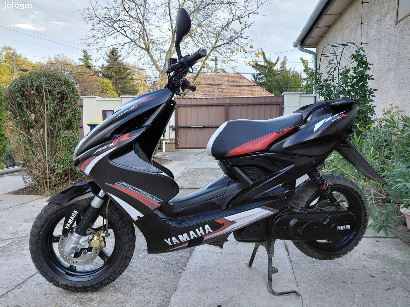 Yamaha Aerox Naked 50-2T Dinamikus Robogózás