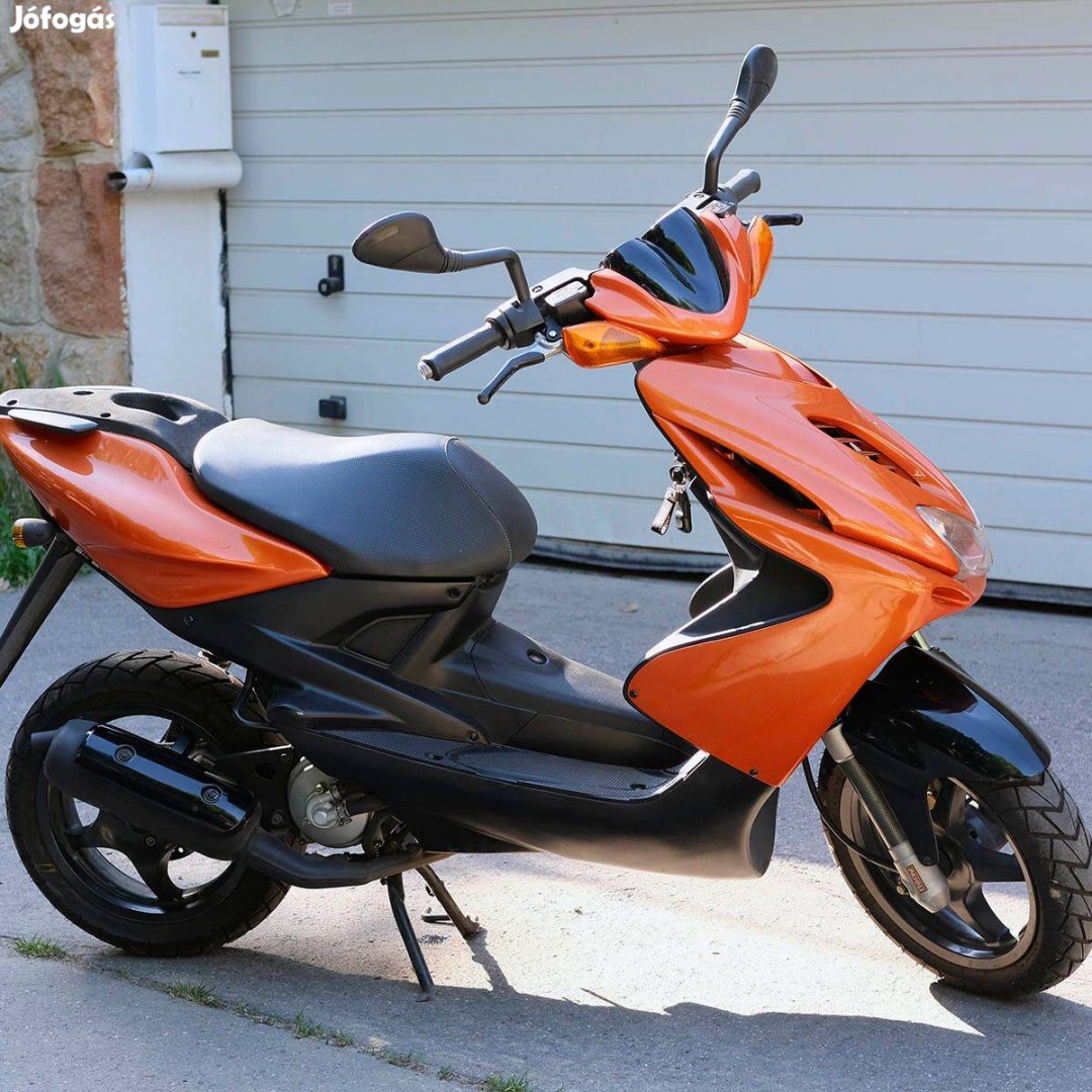 Yamaha Aerox R robogó eladó