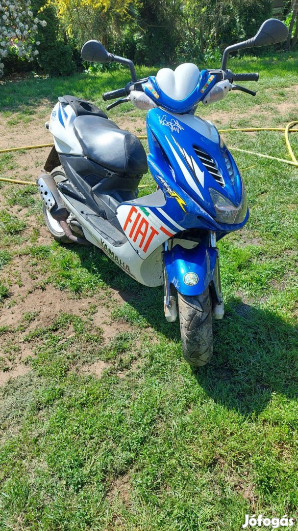 Yamaha Aerox Rossi Replica robogó eladó