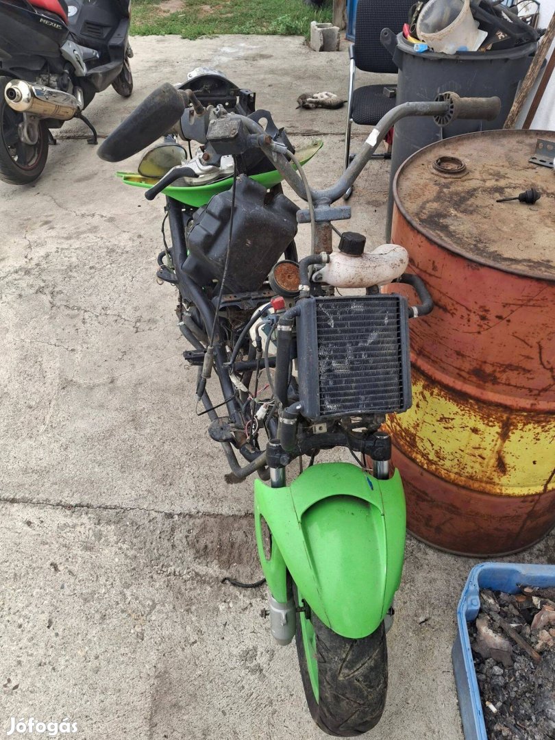 Yamaha Aerox bontott alkatrészek