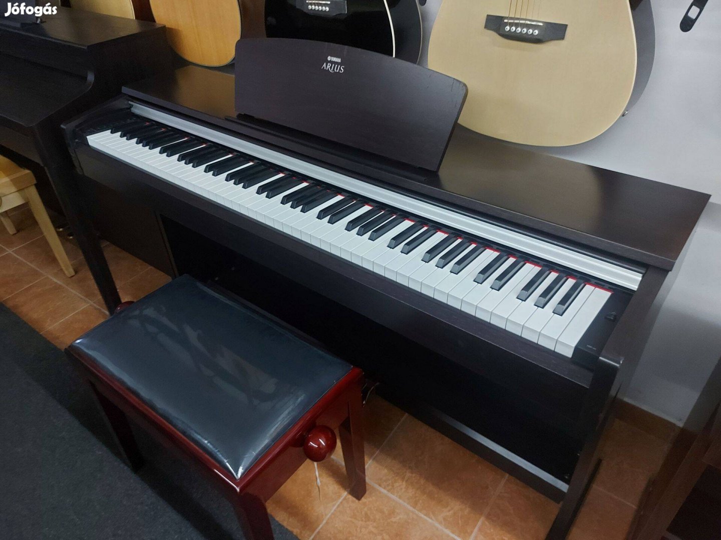 Yamaha Arius Ydp-142 zongora, garanciával, illetve beszámítással eladó