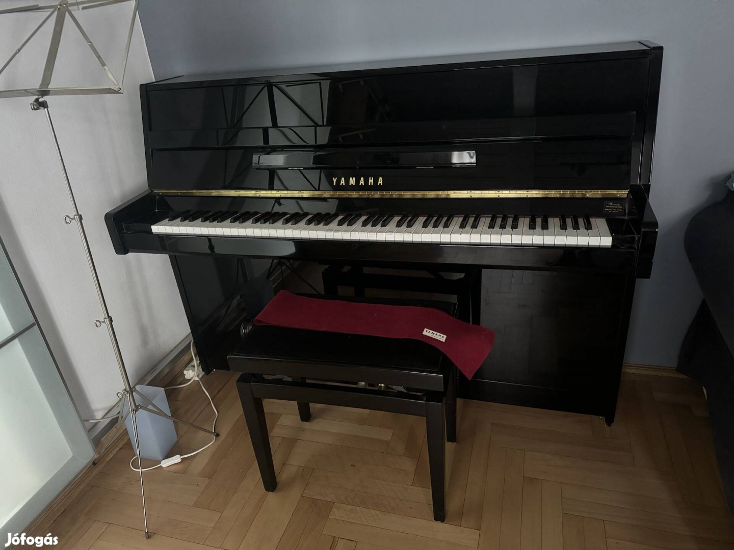 Yamaha B1 pianínó