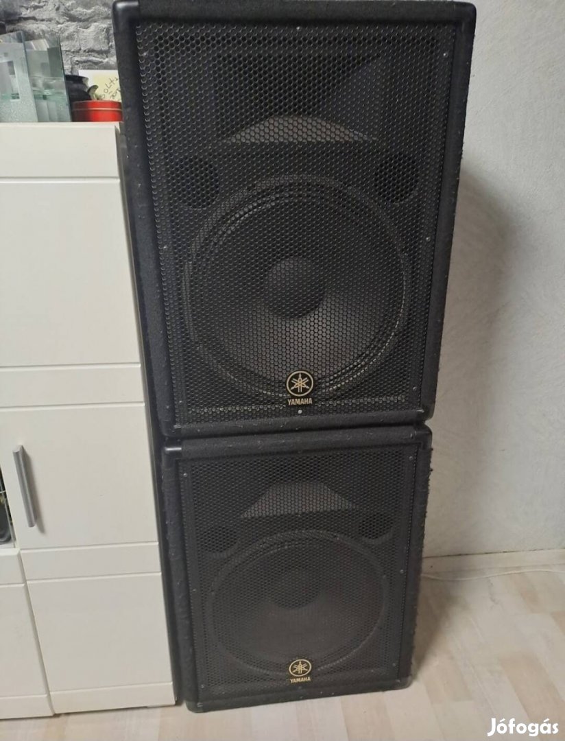 Yamaha Emx 512-es powermixed  és 2db. Yamaha hangfal eladó.