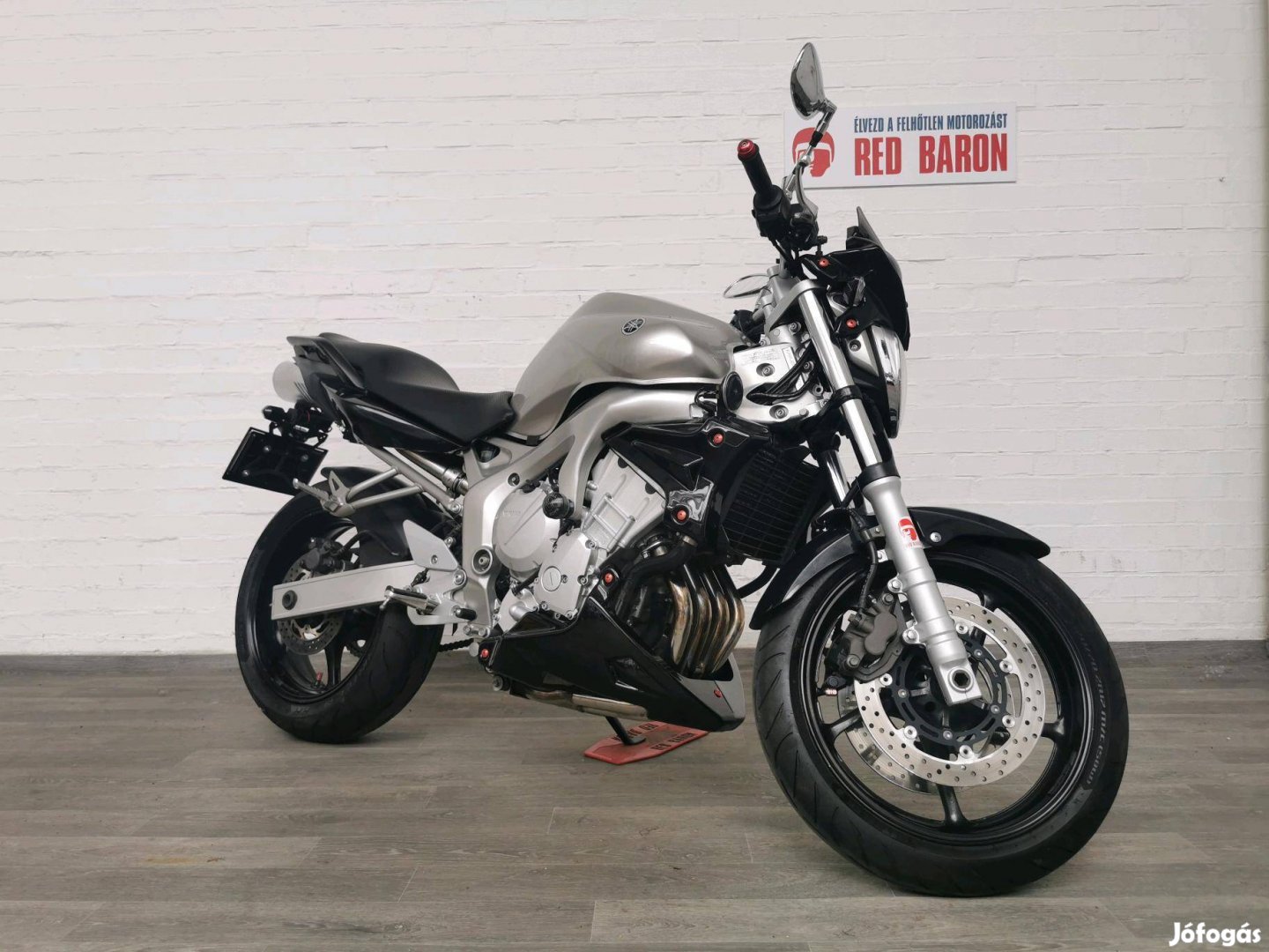 Yamaha FZ6-N Entry Bike! RED Baron Garanciával!