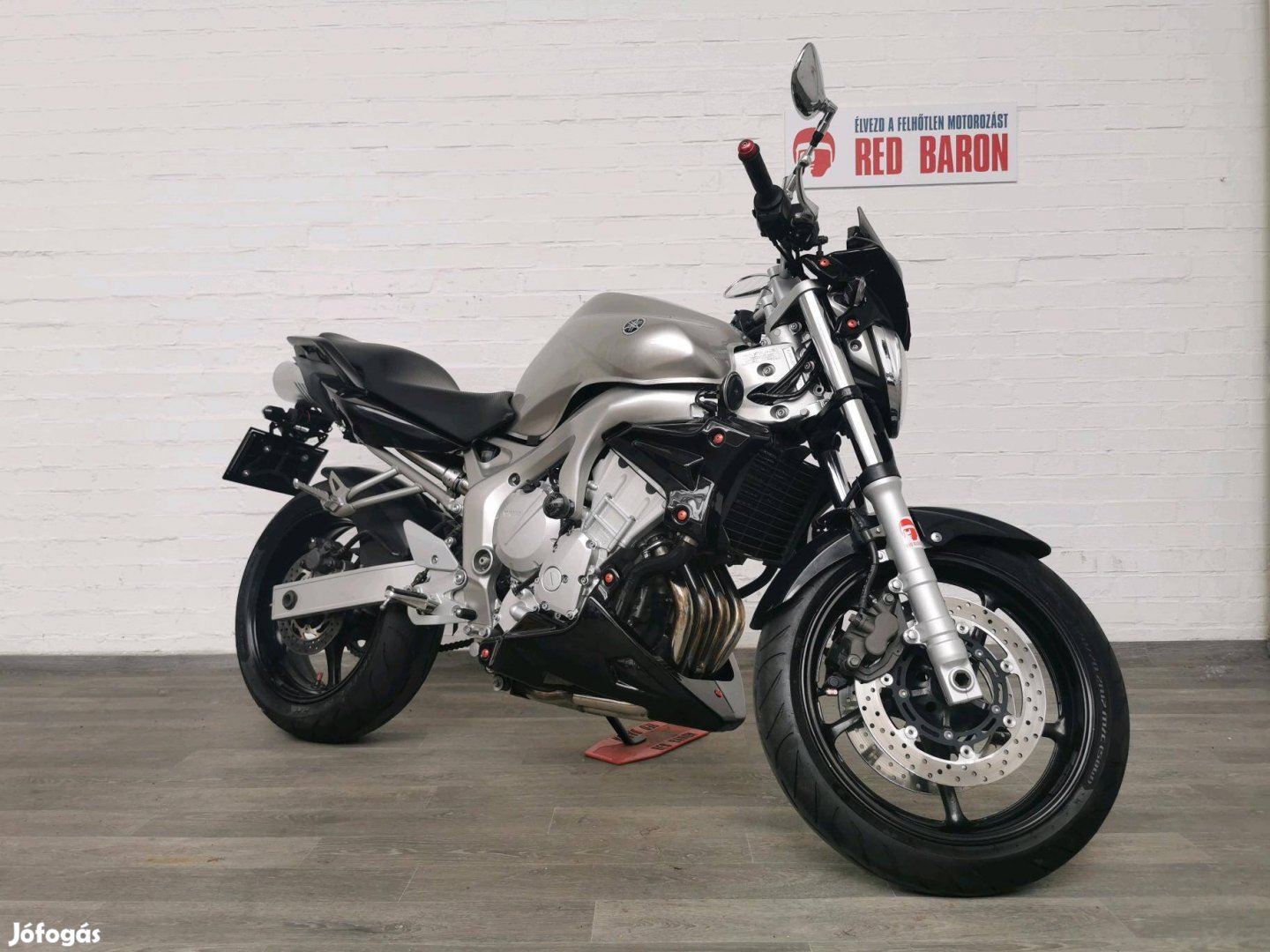 Yamaha FZ6-N Entry Bike! RED Baron Garanciával!
