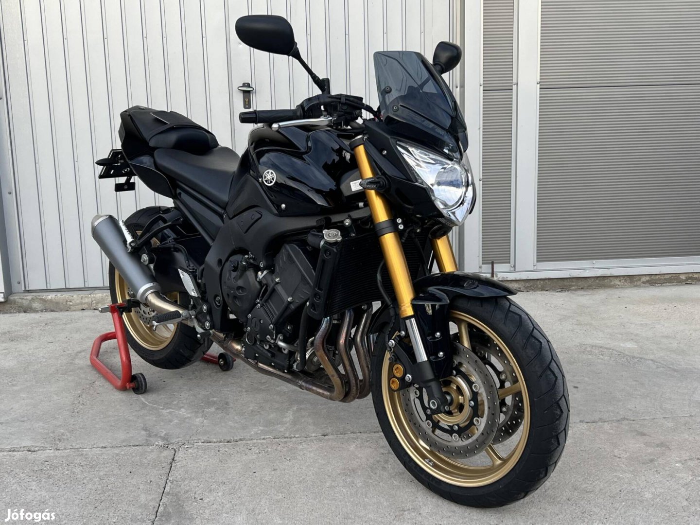 Yamaha FZ8-N ..