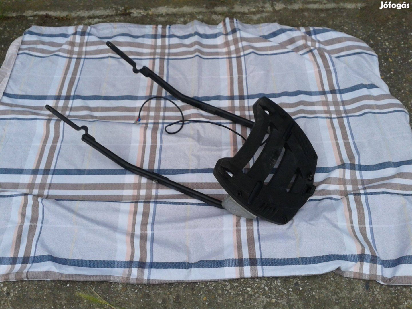 Yamaha Fzs 600 csomagtartó konzol