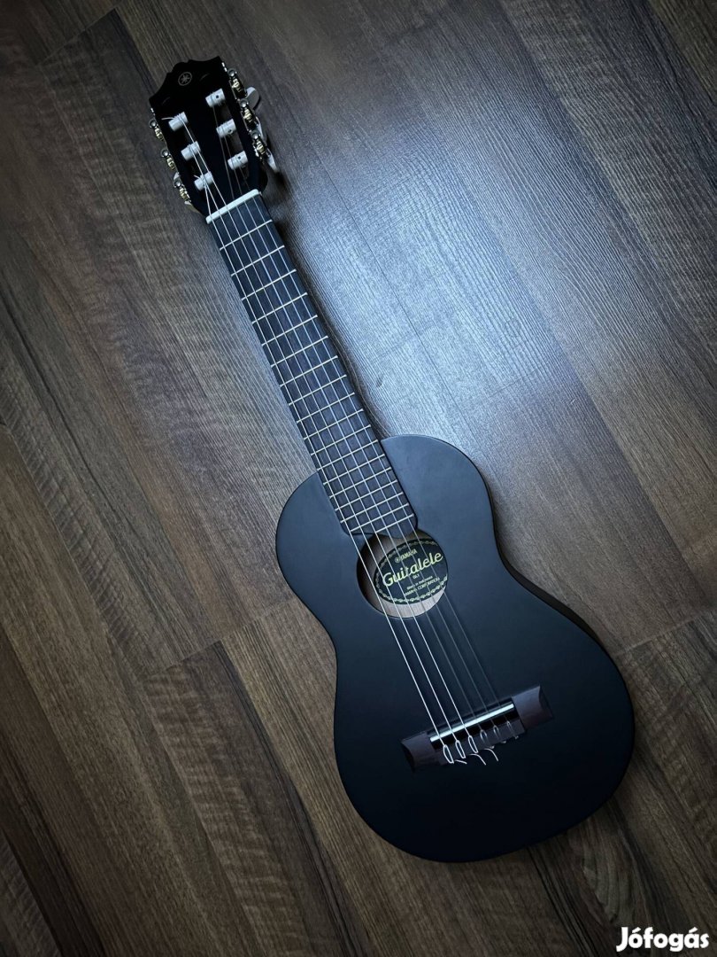 Yamaha GL1-BK Black Guitalele