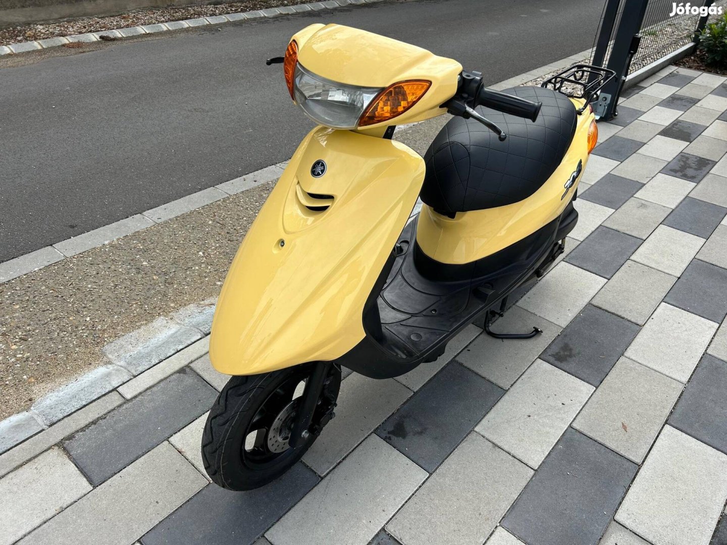 Yamaha JOG-Z 50 4 ütemű gyönyörű állapot 1.5lit...