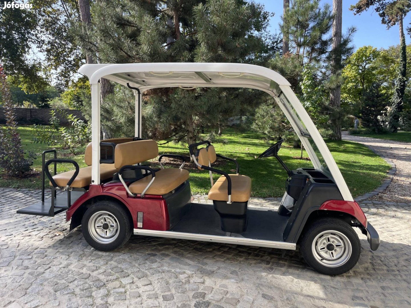 Yamaha JY3 G31e elektromos golfkocsi 8 személye...