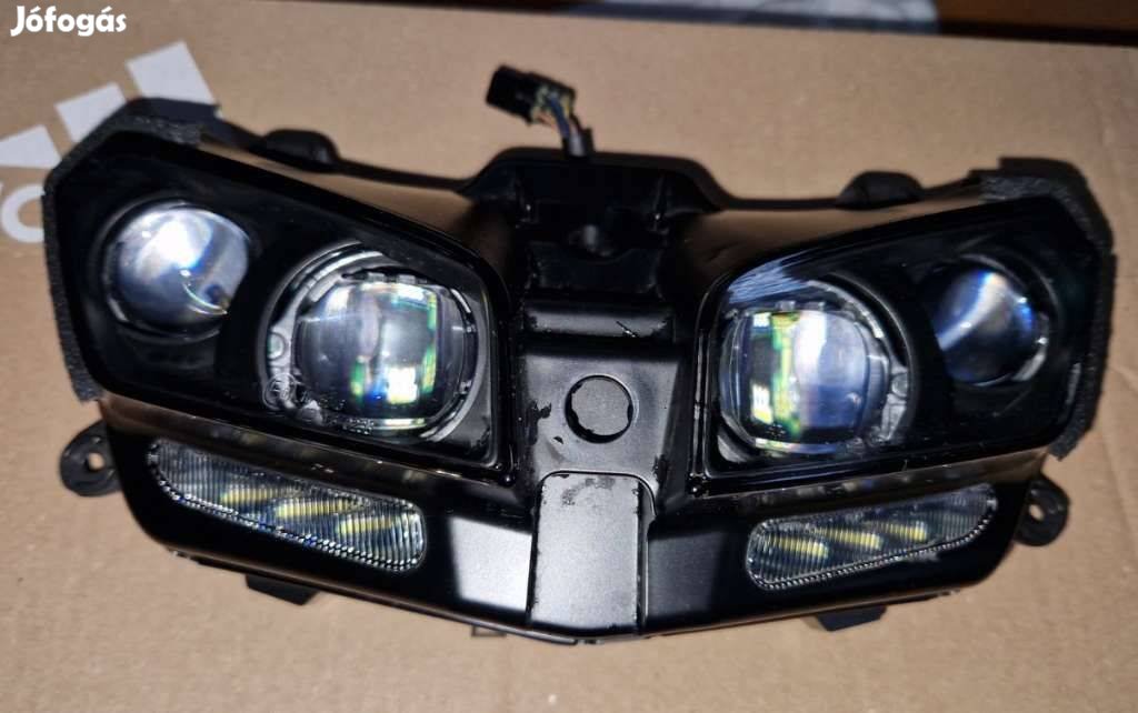Yamaha MT09 első lámpa