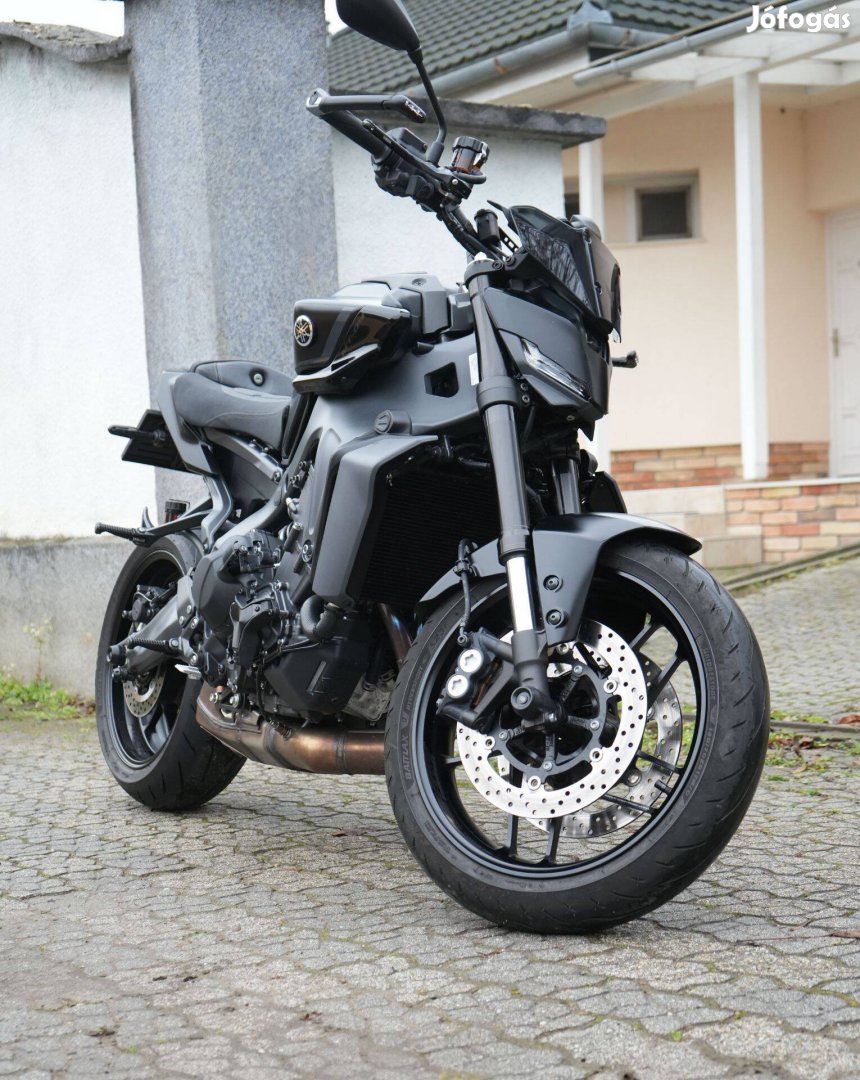 Yamaha MT-09 Újszerű állapot sok extrával