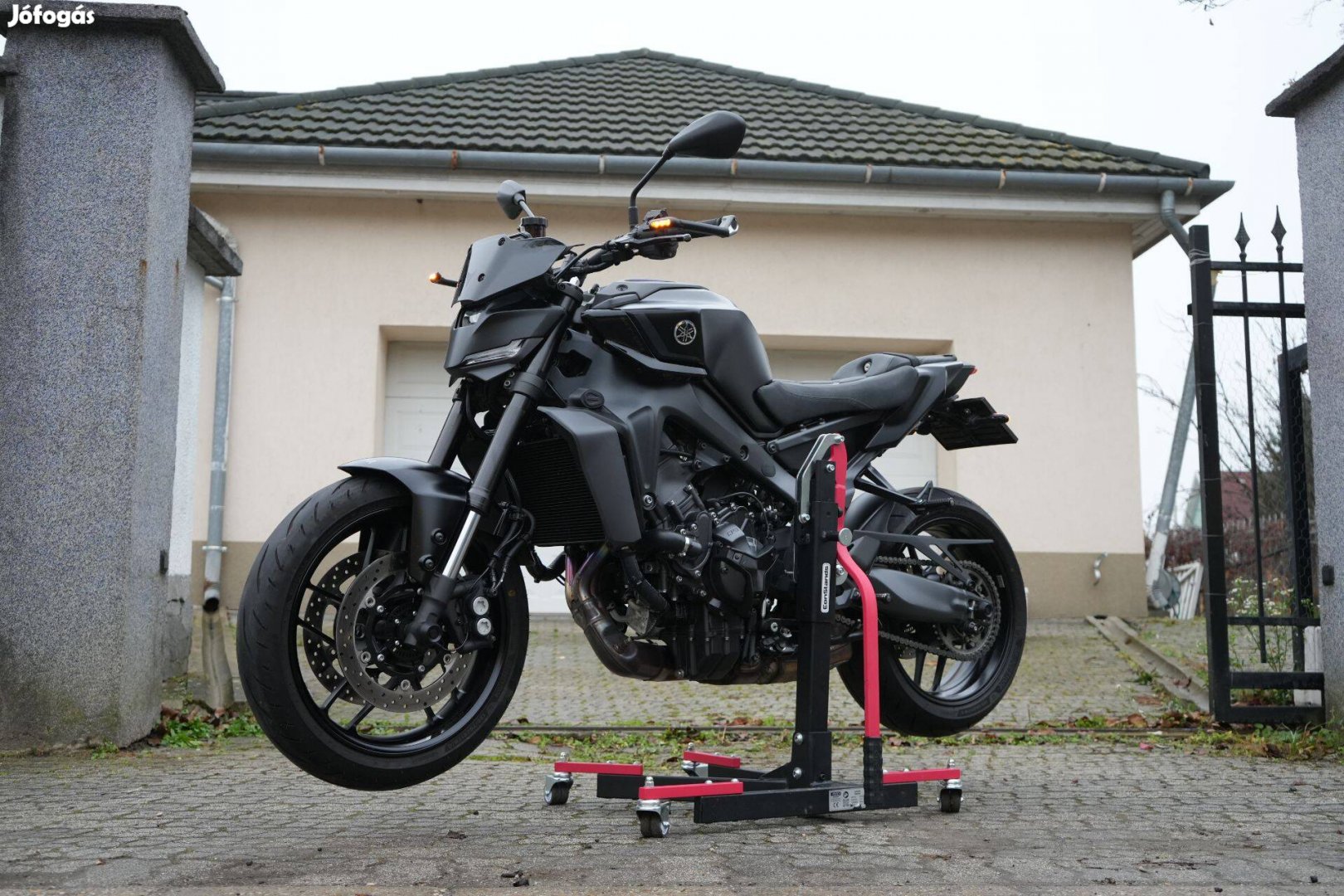 Yamaha MT-09 Újszerű sok extrával