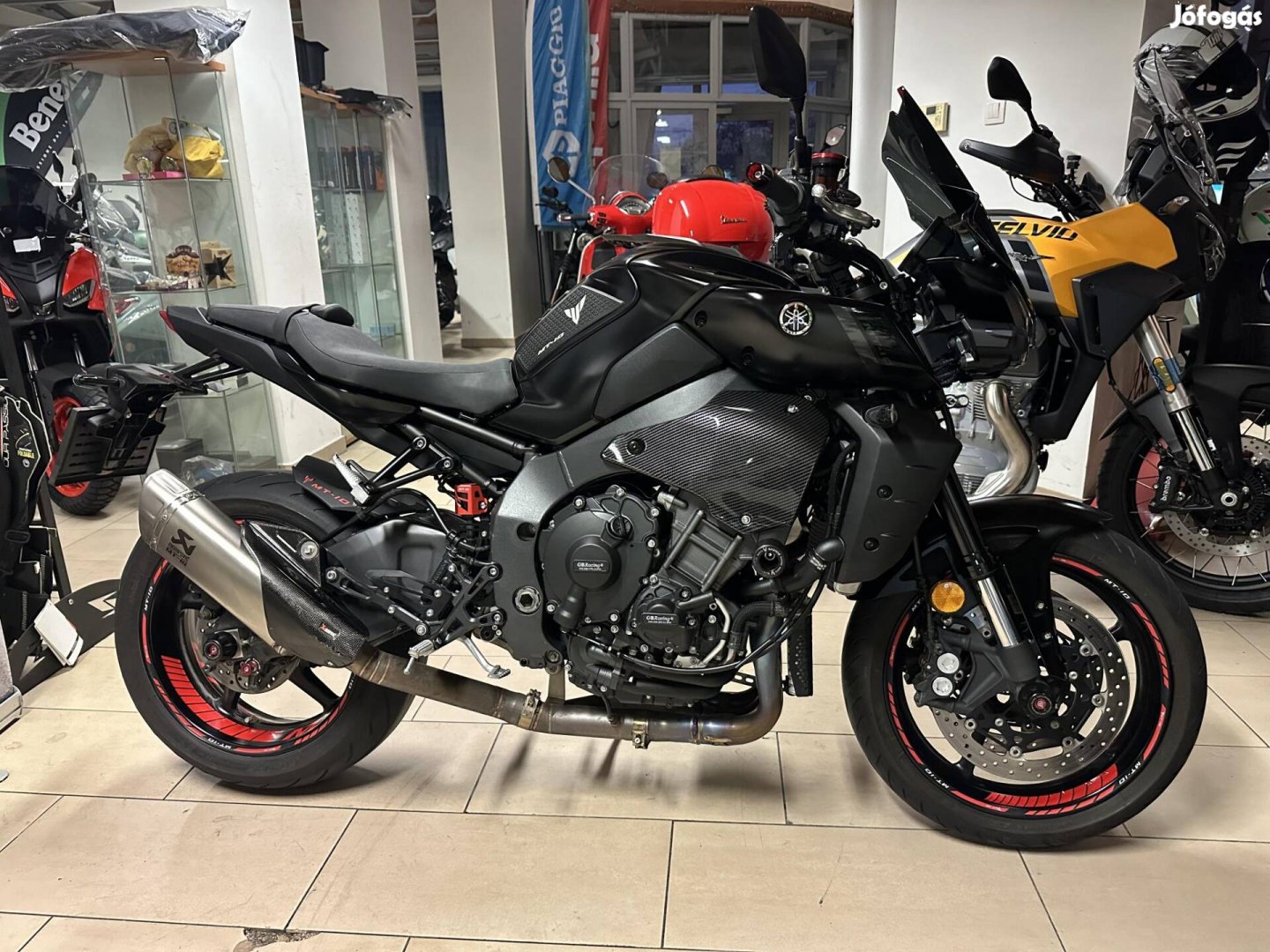 Yamaha MT-10 Mo.-i/1.-tulaj/Akrapovic/Gyári/Kar...