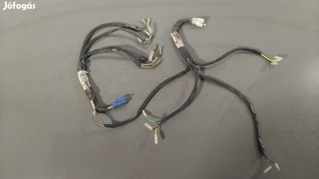 Yamaha Majesty 125 - Első lámpa kábel