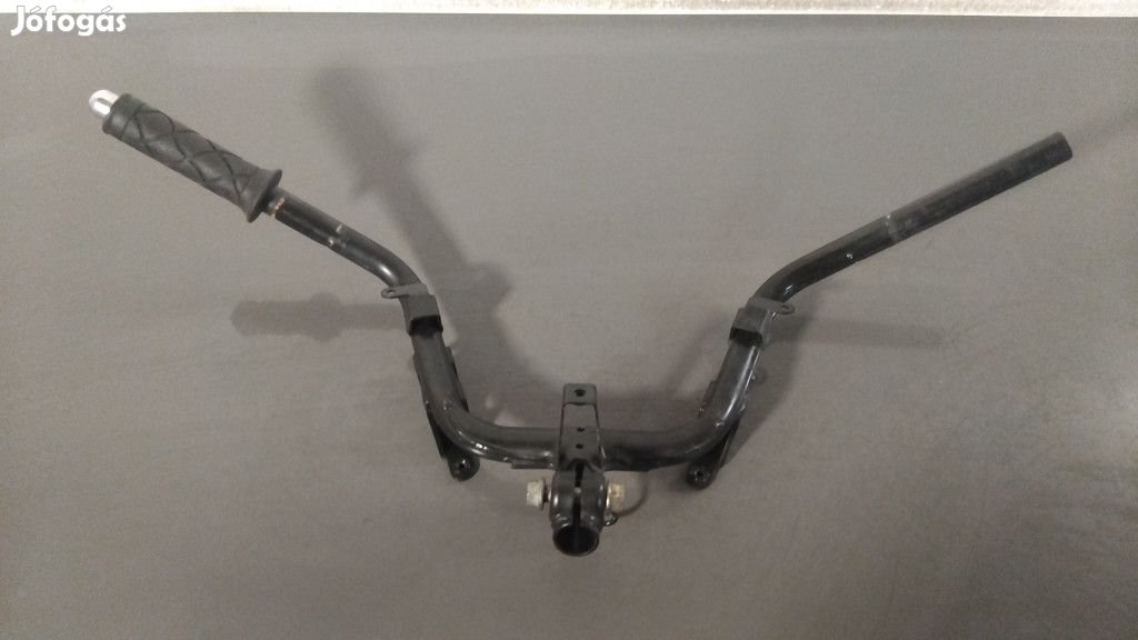 Yamaha Majesty 125 - Kormány