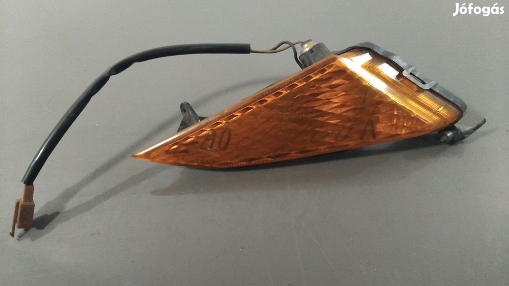 Yamaha Majesty 250 (2001) - Bal első index