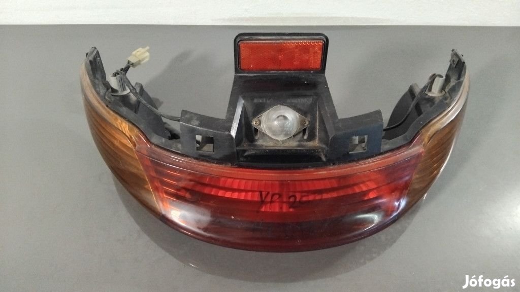 Yamaha Majesty 250 - Hátsó lámpa