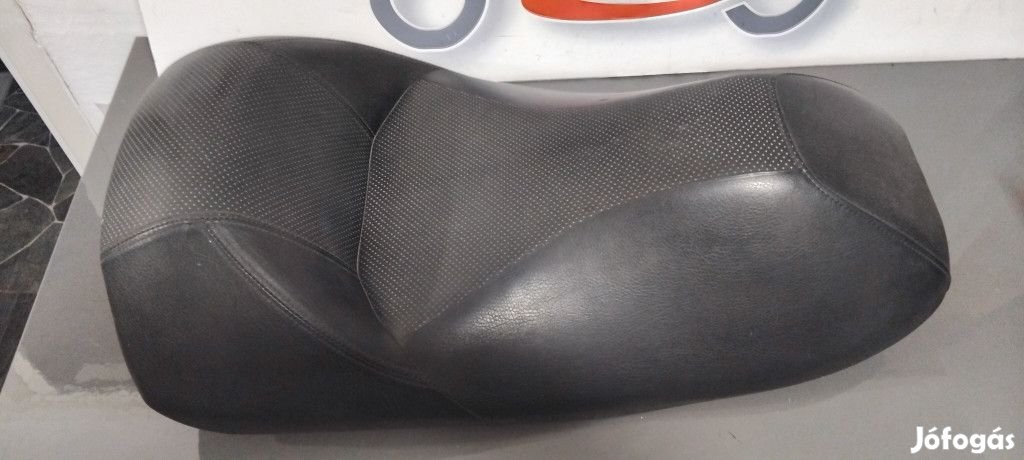 Yamaha Majesty 400 2006 Ülés
