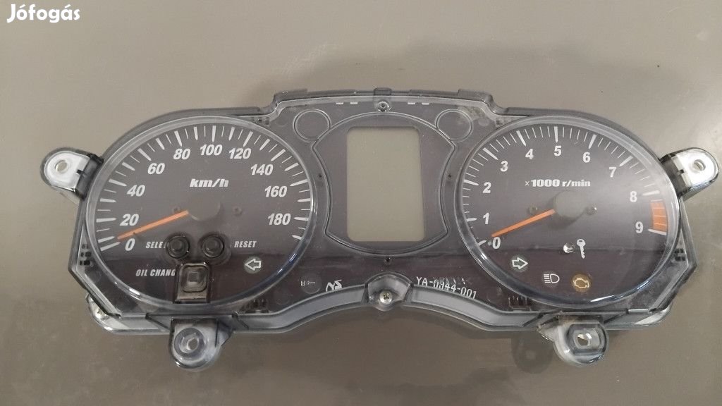 Yamaha Majesty 400 - Kilóméteróra