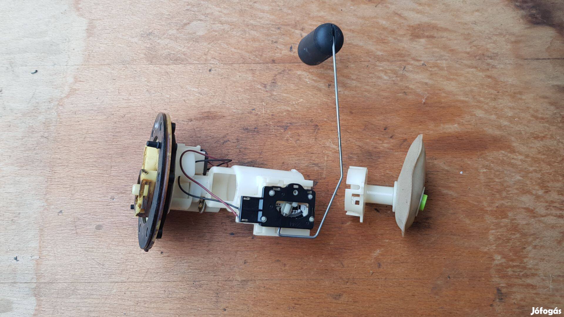 Yamaha Majesty 400 üzemanyag szintjelző