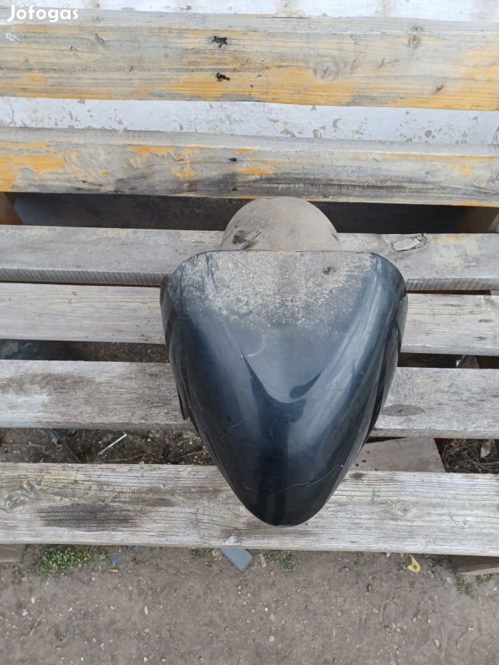 Yamaha Majesty első sárvédő