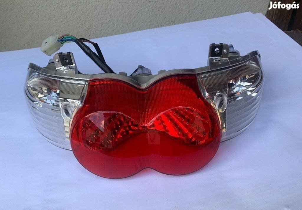 Yamaha Neos Neo s 4 IV hátsó lámpa új modell
