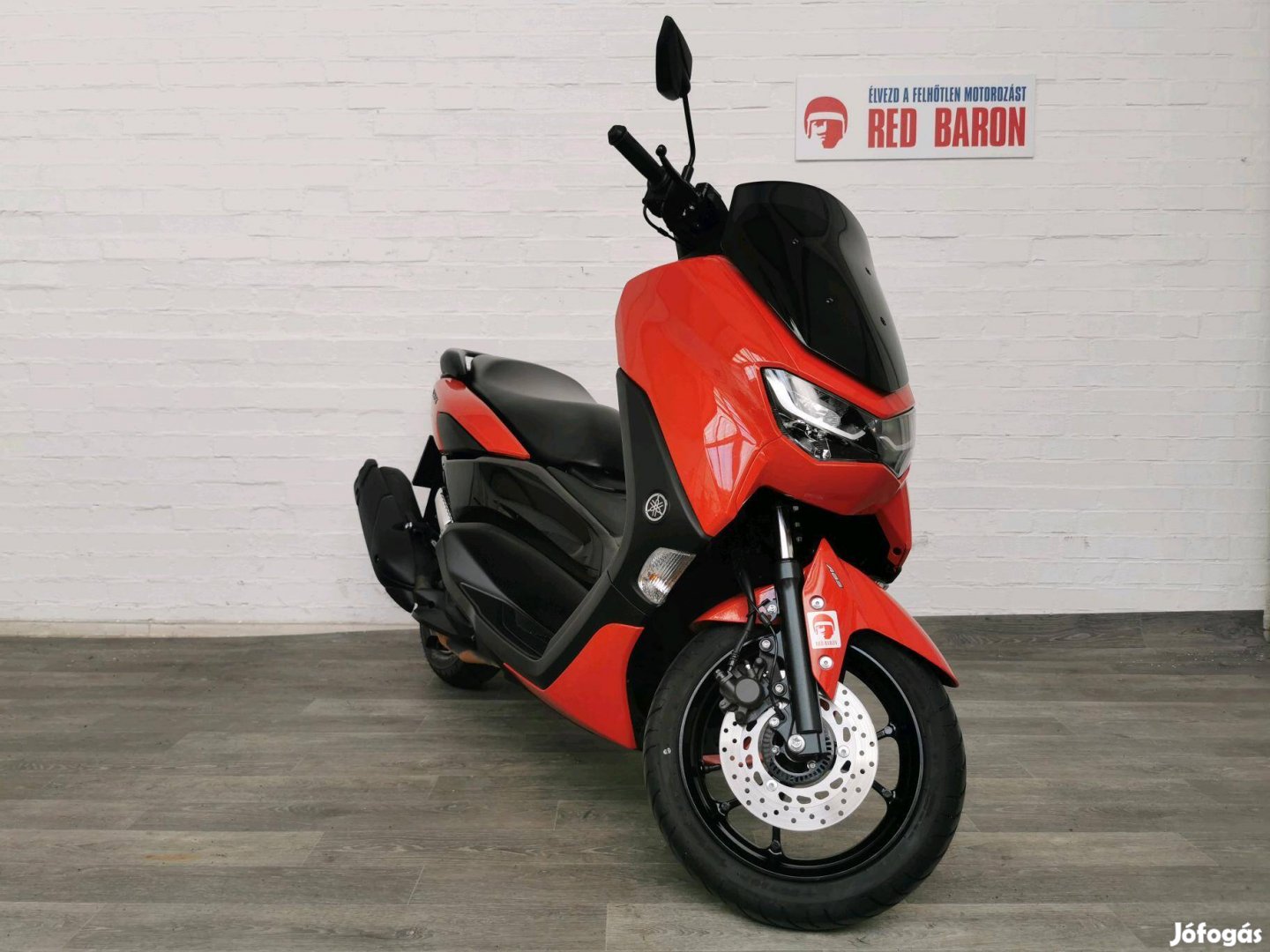 Yamaha Nmax 125 3+1 év kiterjesztett Red Baron...