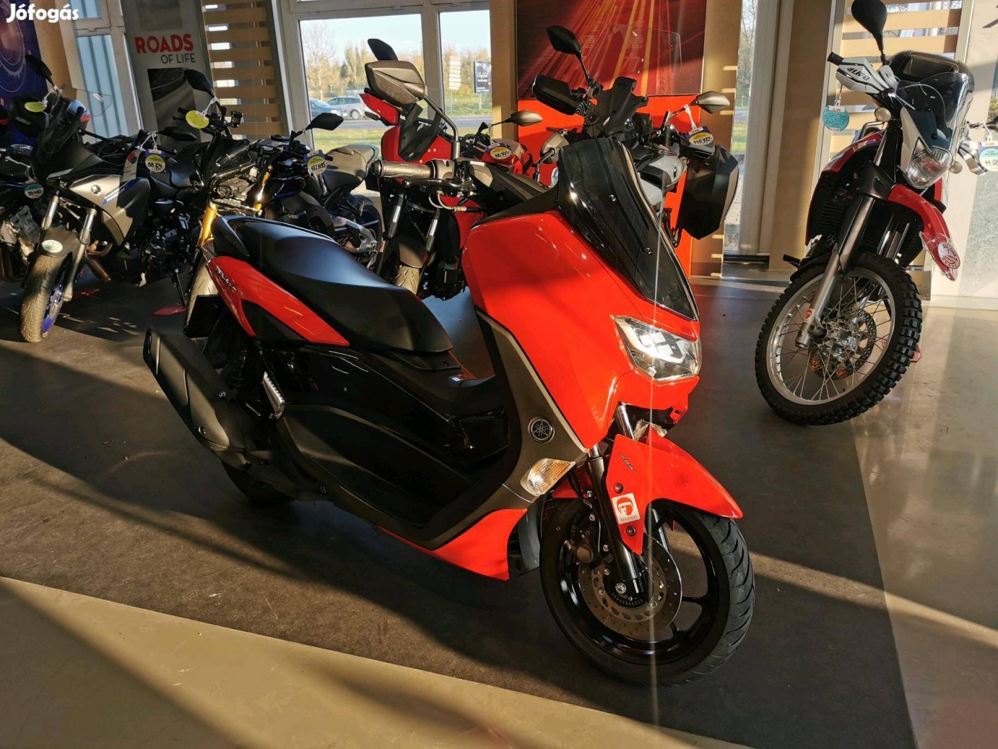 Yamaha Nmax 125 3+1 év kiterjesztett Red Baron...