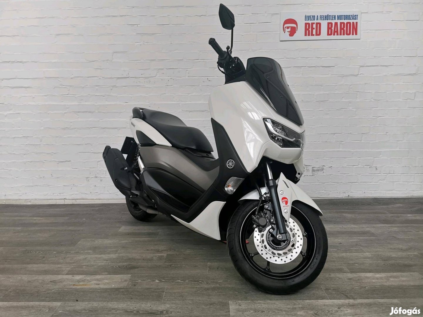 Yamaha Nmax RED Baron Garanciával!