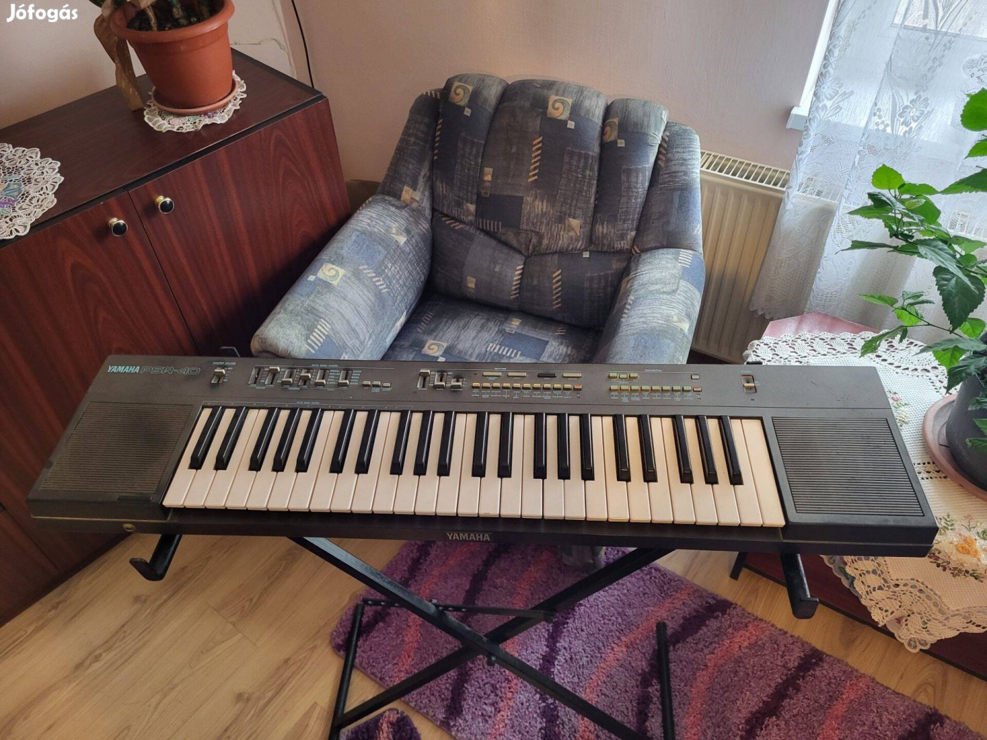 Yamaha PSR-40 állvánnyal eladó