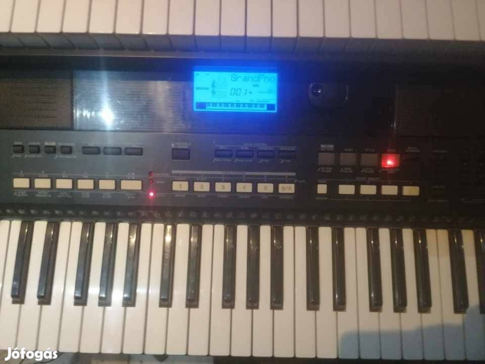 Yamaha PSR E433