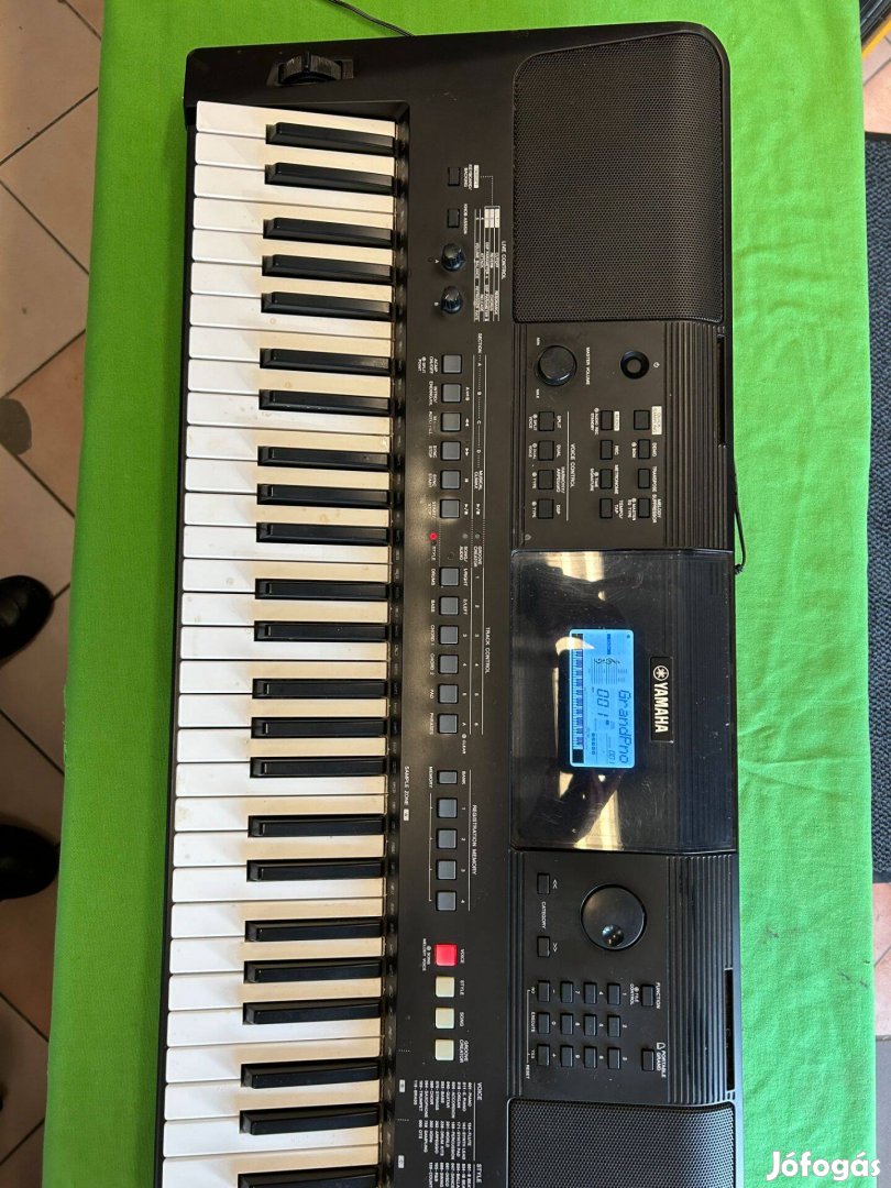 Yamaha PSR-E463 szintetizátor