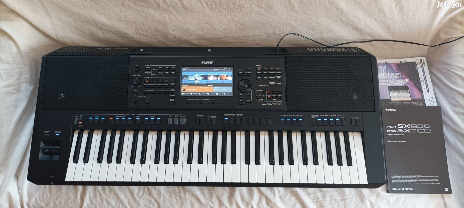 Yamaha PSR-SX-700 szintetizátor eredeti csomagolásban 